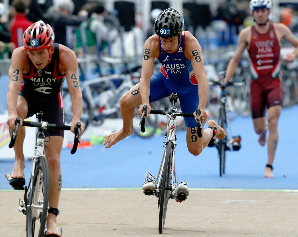 Mengenal manfaat triathlon kegiatan lari renang dan sepeda